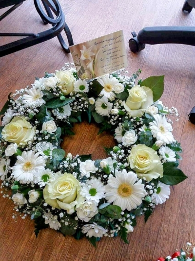 Rose & Gerbra Wreath